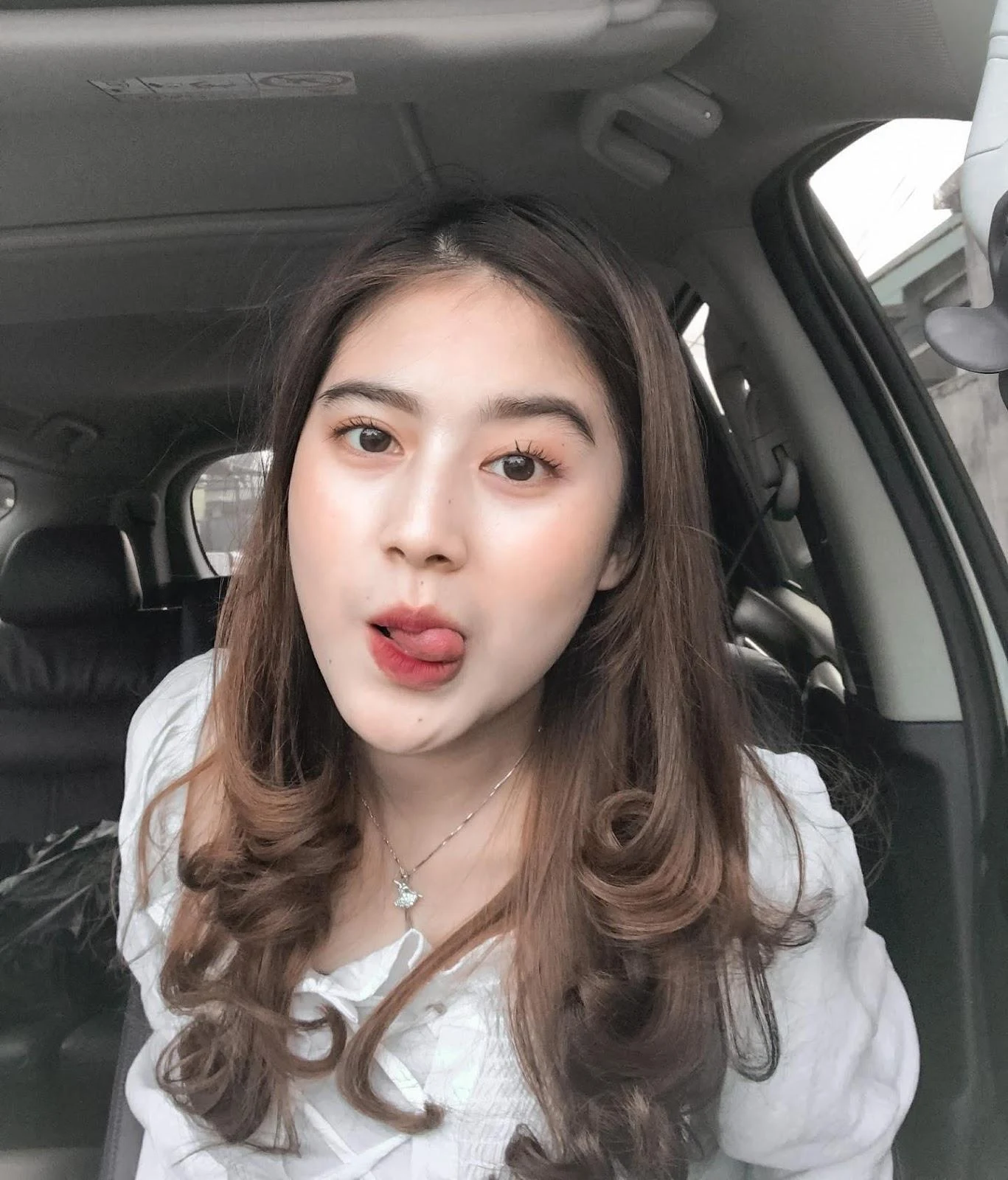 Gadis Seksi yang Membuatmu Tak Bisa Menahan Nafsu, gadis seksi, menahan nafsu, cewek menggoda