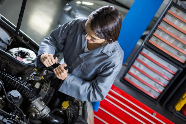 How AI is Revolutionizing the Automotive Industry