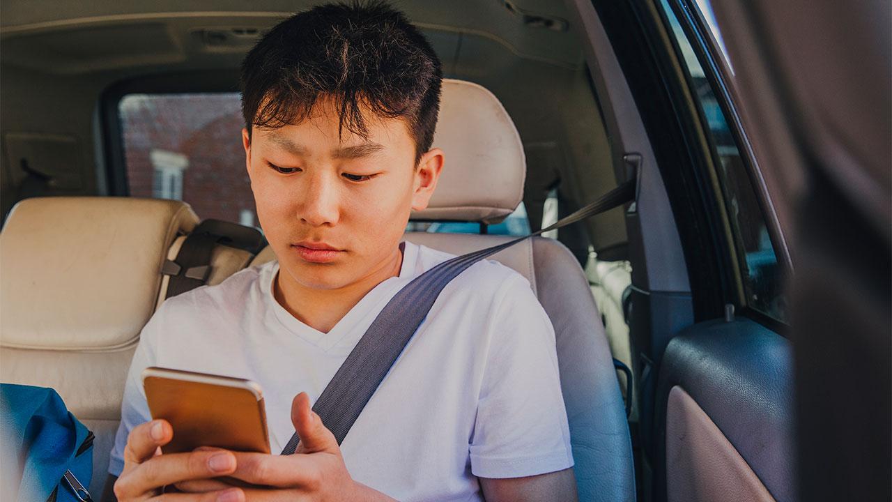 Responsible mobile phone use: kids & teens | Raising Children Network