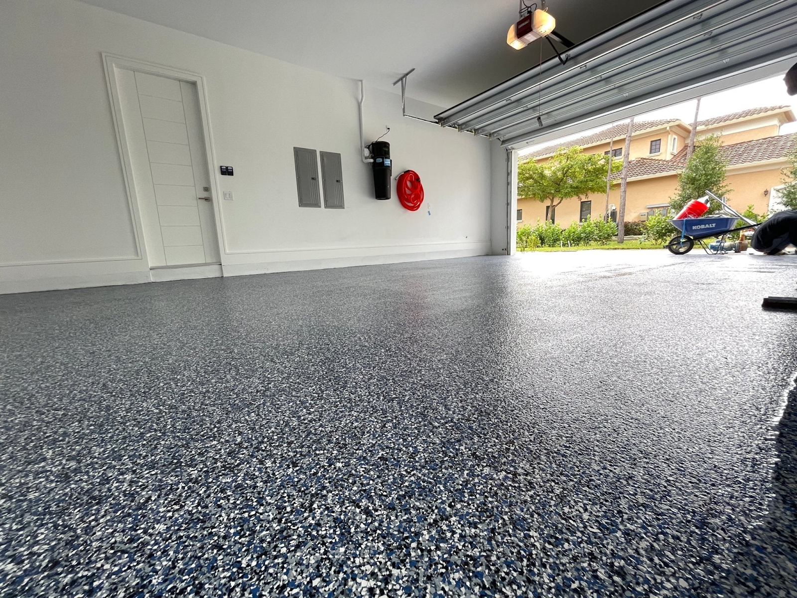 benefits of epoxy garage floor