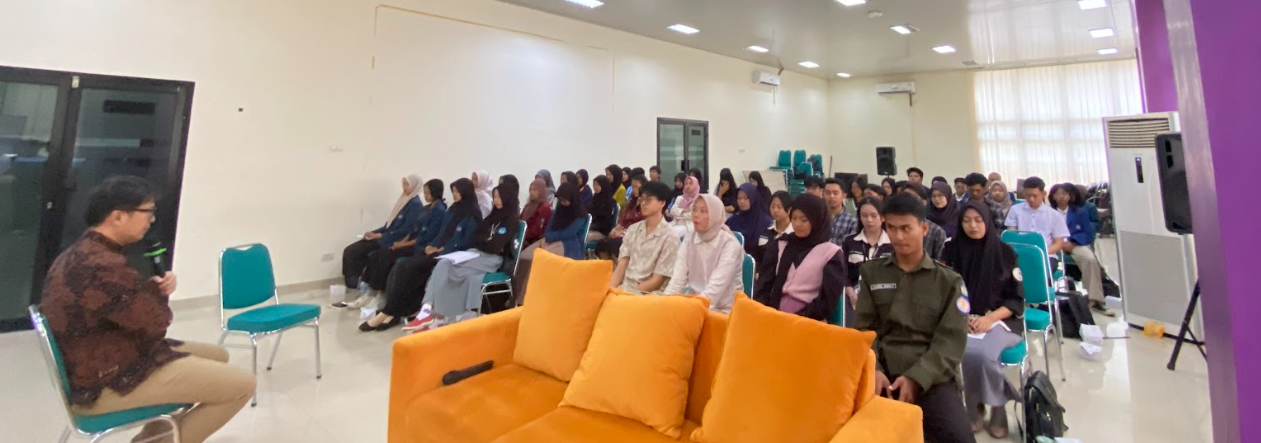Praktik  workshop Psychological First Aid bagi mahasiswa FKIP UNILA