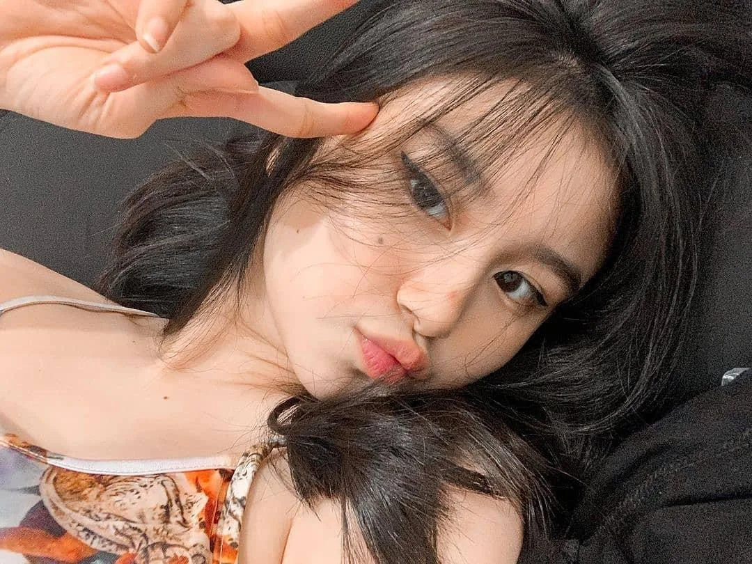 Gadis Seksi yang Membuat Hati dan Tubuhmu Melebur, gadis seksi, hati dan tubuh melebur, cewek menggoda
