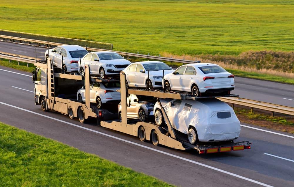 6 Things to Look for in a Car Shipping Company | Car Shipping Across Canada