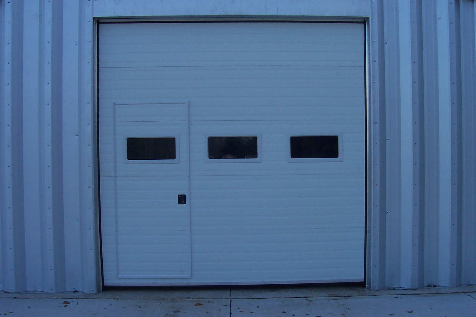 how much does it cost for a new garage door