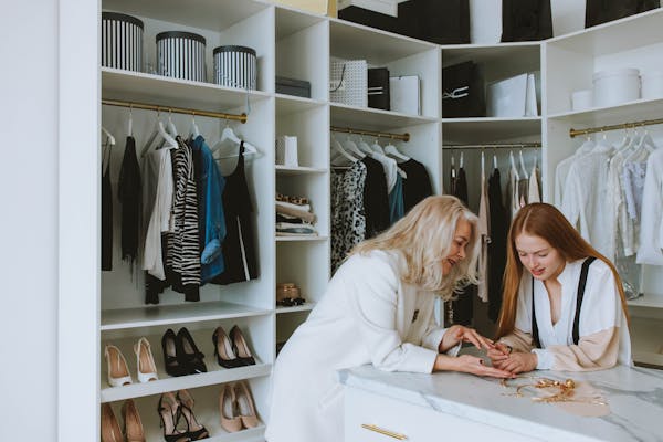 5 Shopping Tips for a Stress-Free Experience