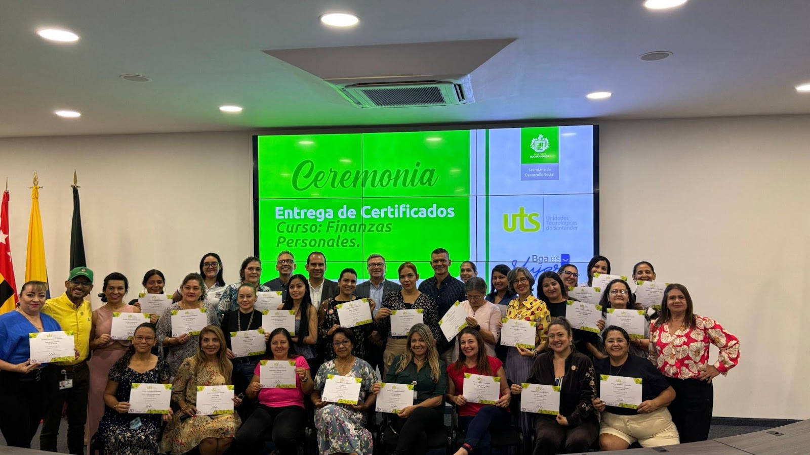 ¡50 Mujeres Fortalecen su Autonomía Económica gracias a la Certificación en Finanzas Personales!