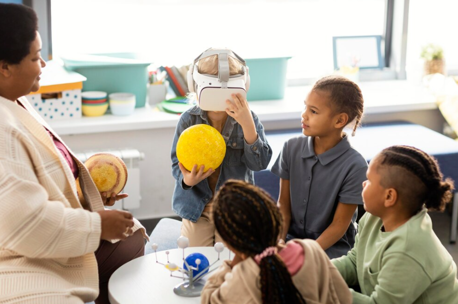 Choosing the Right Daycare Program: What Parents Need to Know