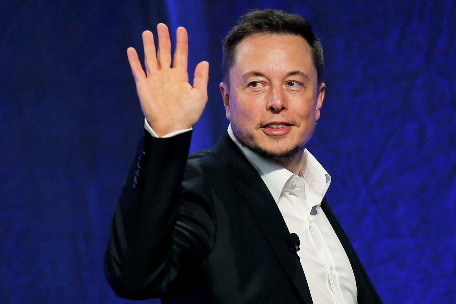 104627665-RTX3BLQX-elon-musk.jpg