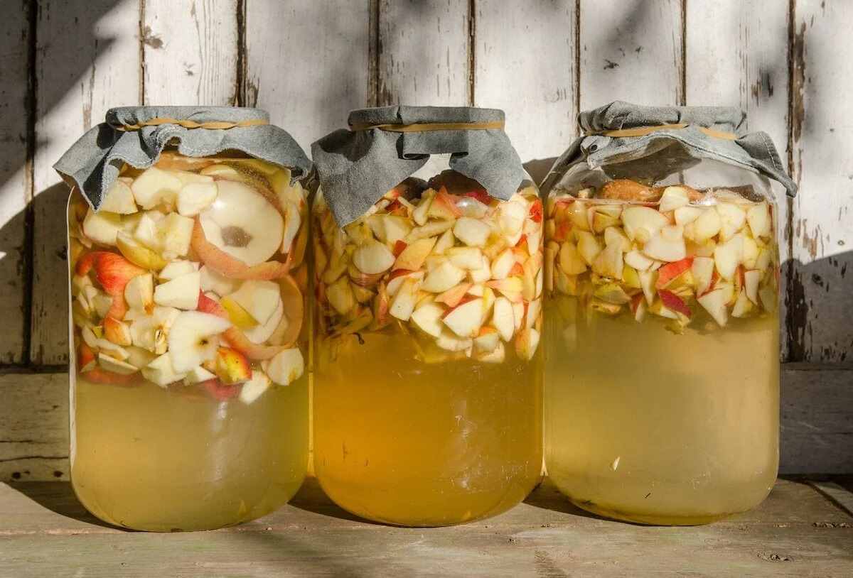 apple cider vinegar in a jar