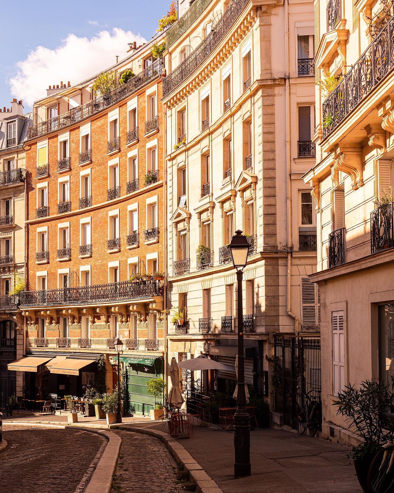 Wander Rue Lepic