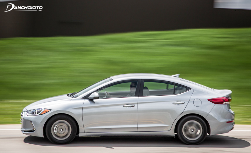 Elantra 2018 có hiệu suất động cơ vượt trội trên phiên bản 2.0L