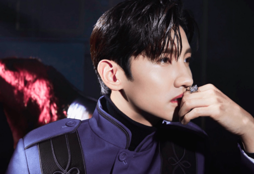This contains an image of TVXQ Changmin