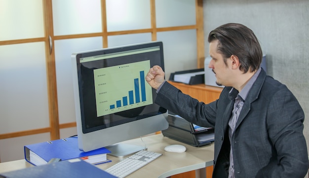 Key Factors Influencing Business Valuation