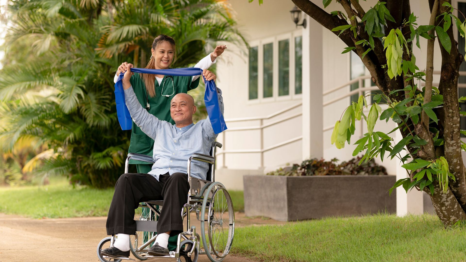 Why Caregiver Services Are Essential for Senior Care