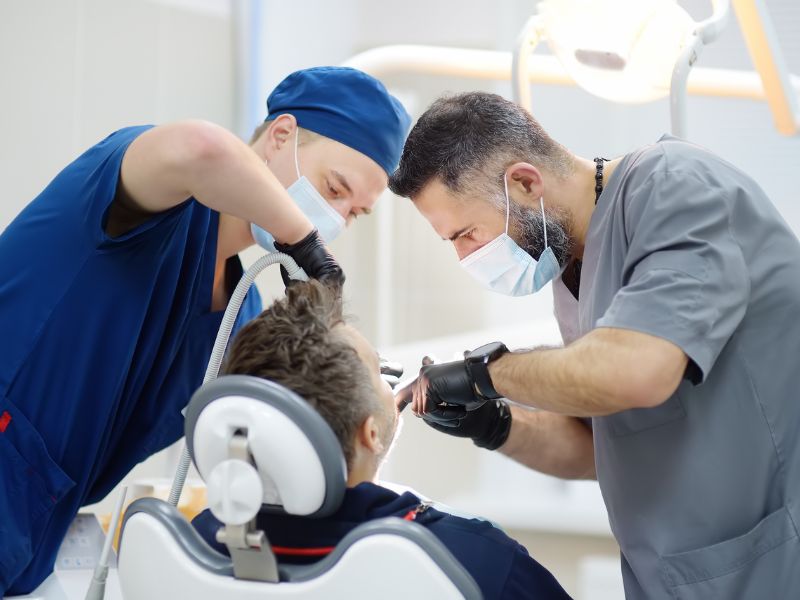 quanto custa um implante dentário preço