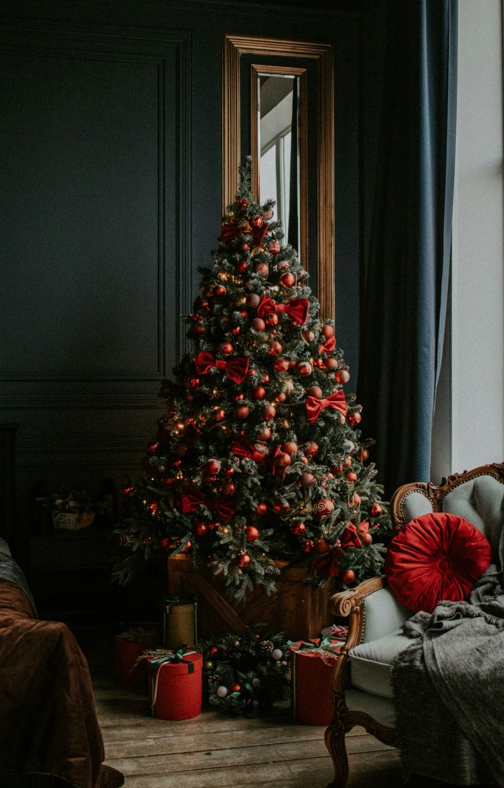  Dark and Moody  Holiday Decor Aesthetic