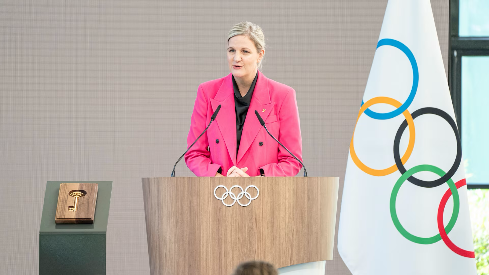 A person standing at a podium

AI-generated content may be incorrect.