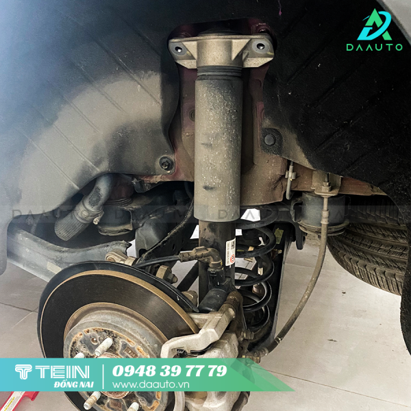 Tuổi thọ của phuộc ô tô ảnh hưởng đến hiệu suất giảm xóc ô tô