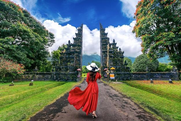 Beneficiile ofertele early booking