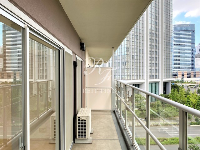 Park Axis Toyosu Celebrates 10 Years of Luxury Living in Tokyos Vibrant Toyosu District