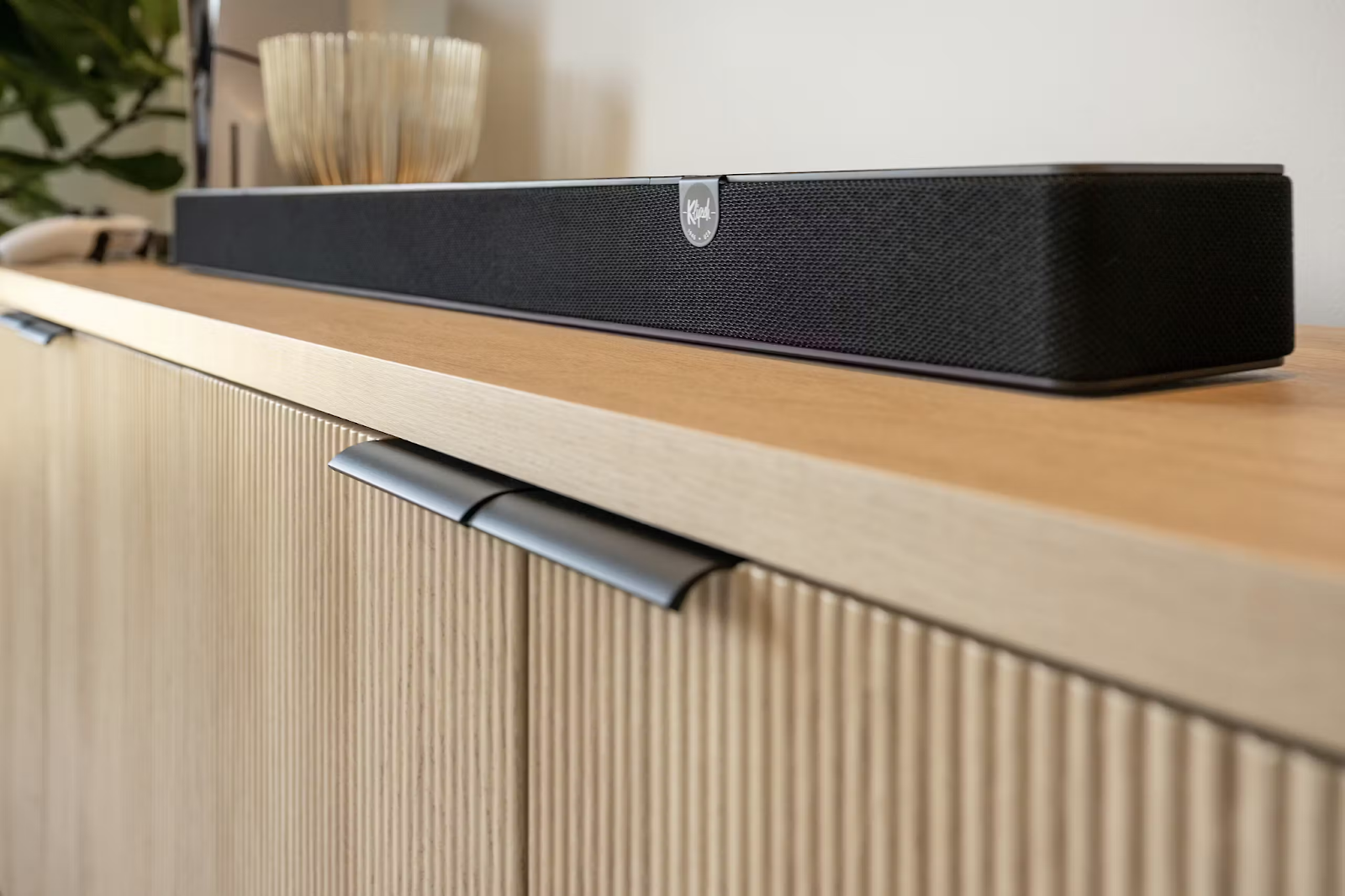 Klipsch Flexus CORE 200 soundbar on shelf.