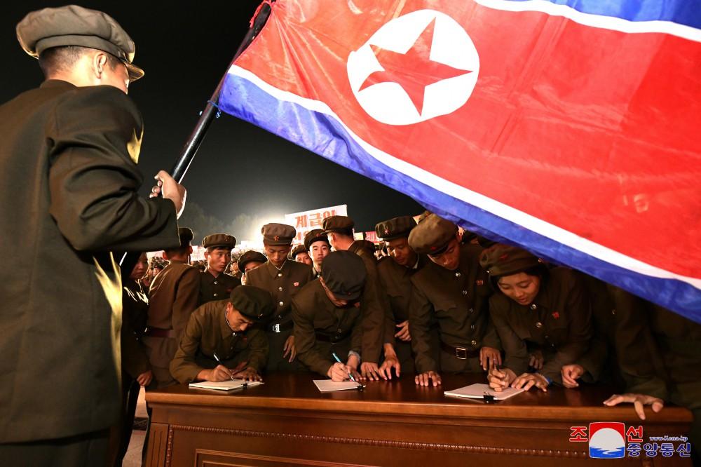 Many Youth and Students in DPRK Volunteer to Join or Rejoin KPA