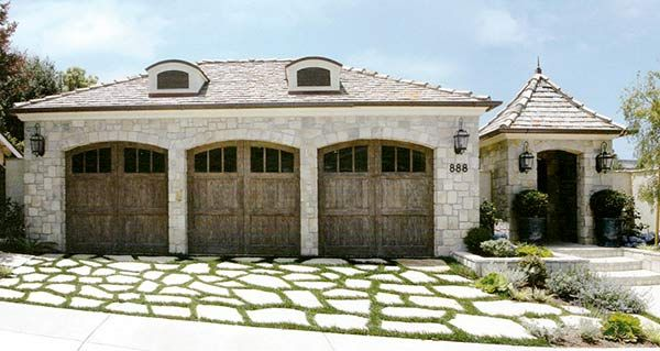 garage door width