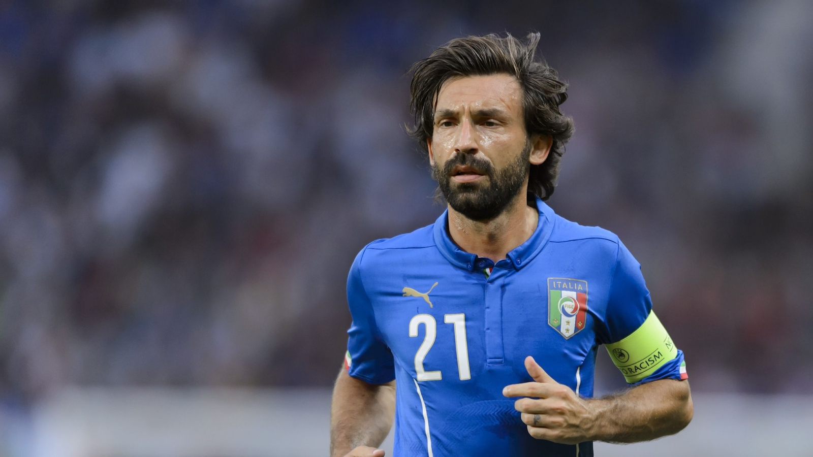 Andrea Pirlo: Huyền thoại bóng đá và chuyển đổi thành công từ cầu thủ sang HLV