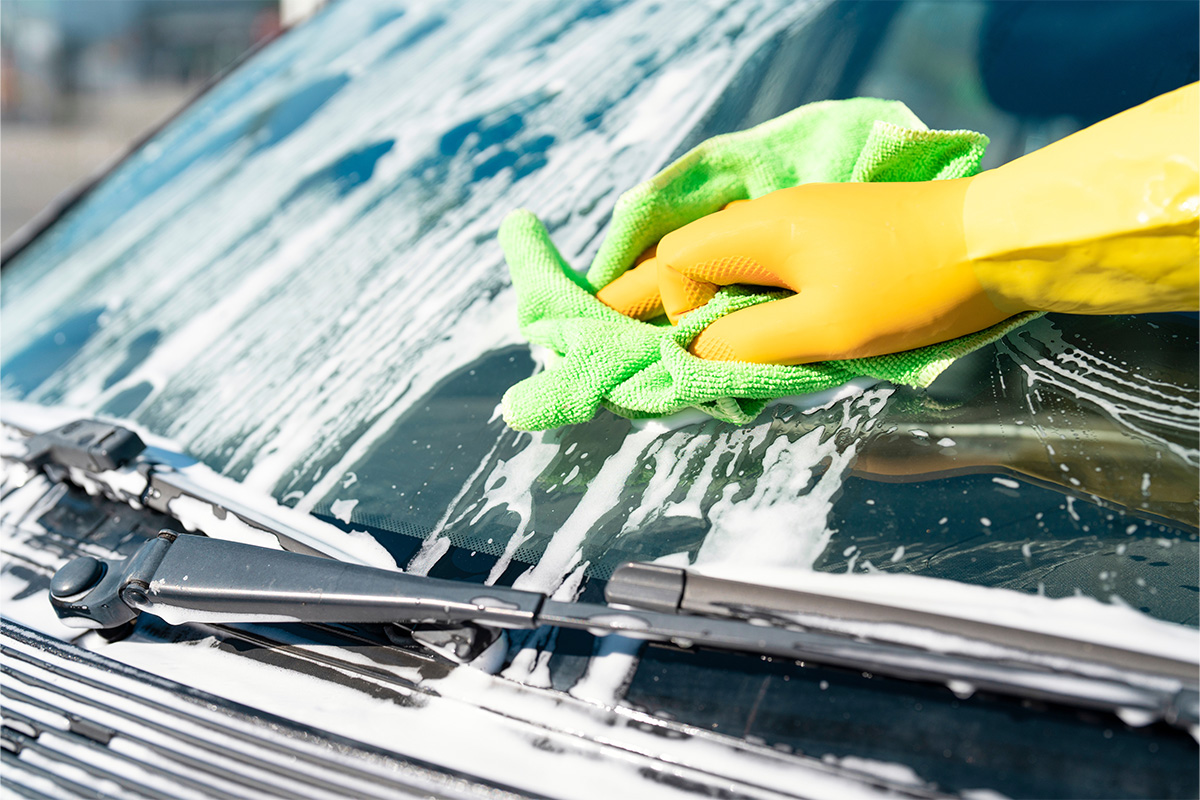 Always use high-quality soap and microfibre cloth or mitten to wash car wrapped with PPF