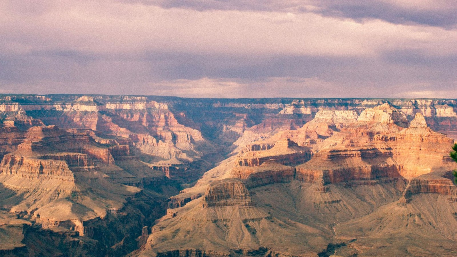 Landscape photo of the Grand Canyon