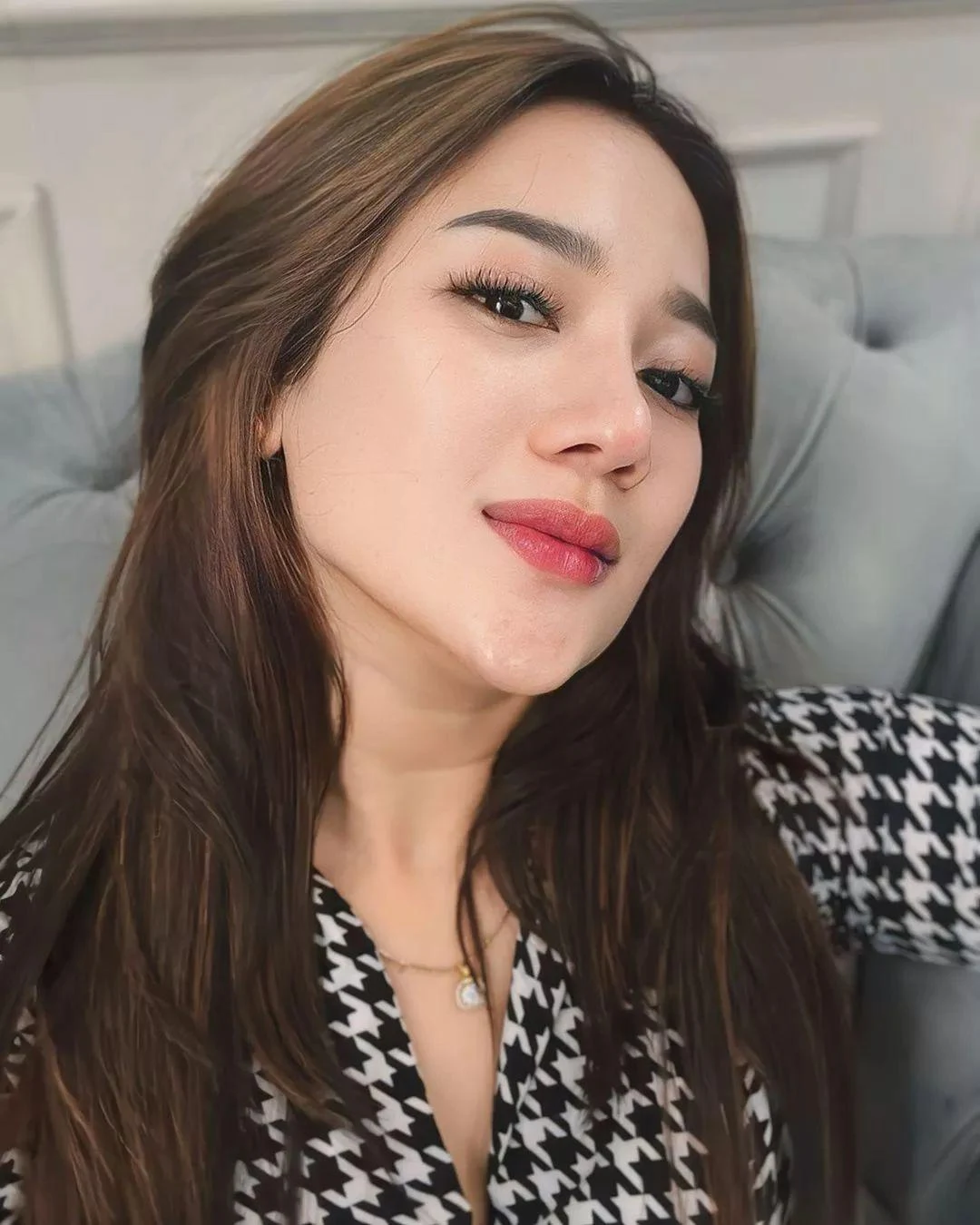 Gadis Seksi yang Membuatmu Tergila-gila, gadis seksi, tergila-gila, cewek menggoda