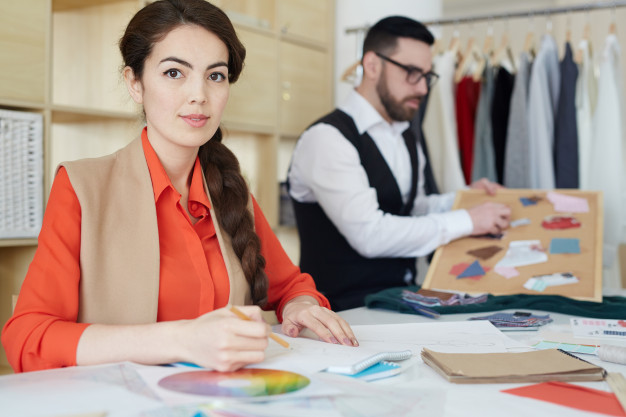 What is the workplace of a Fashion Designer like?