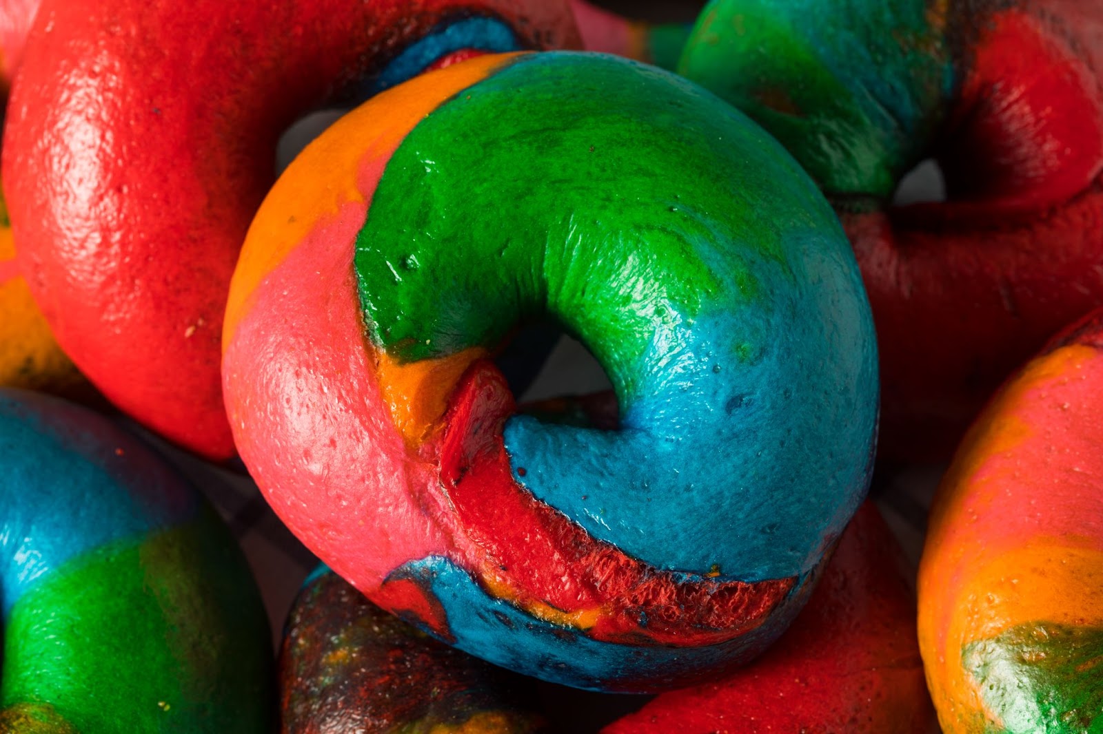 LifeUP Health Coaching LLC - Helping parents get healthy through diet, exercise and sleep. Brightly dyed bagels.