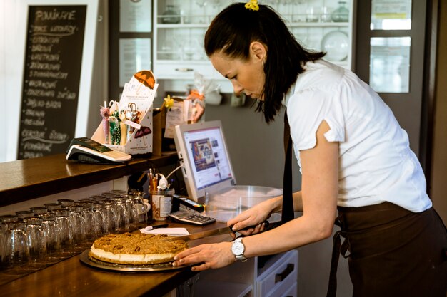 The Role of Technology in Modern Bakeries