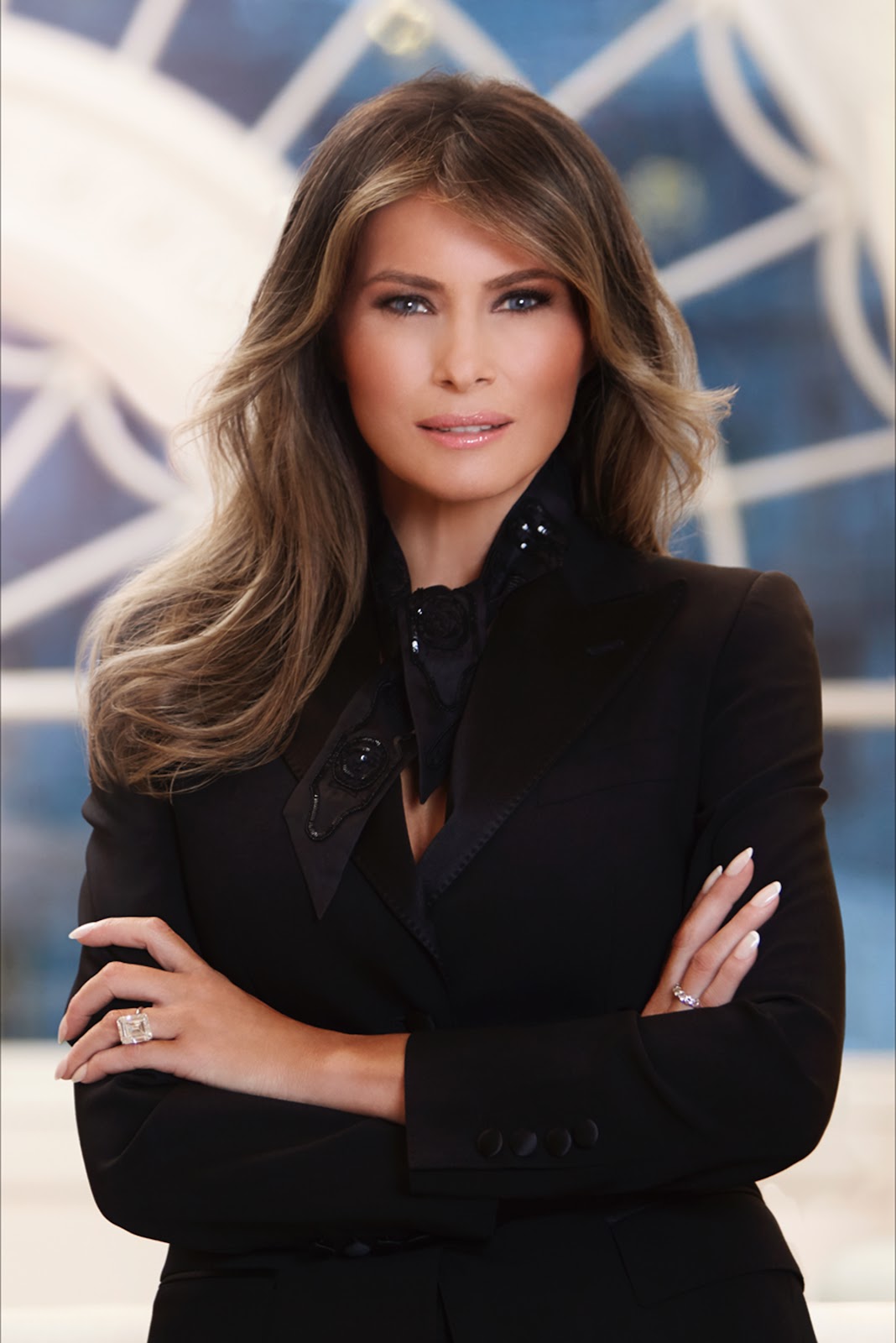 Melania Trump's 2017 White House portrait in Washington, DC in April 2017. | Source: Getty Images