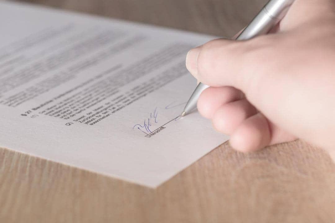 Contratos de aluguel de ações - foto representativa