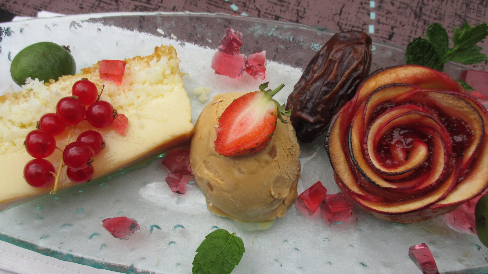 Gambar dessert berisi cheese cake dan ice cream/Sumber: Canva