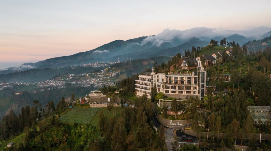 resort in mount bromo