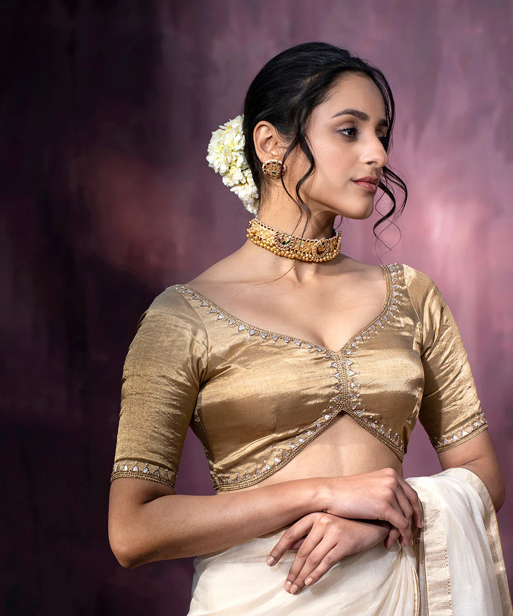 Blouses_Through_the_Ages_A_Timeline_of_Indian_Fashion_9
