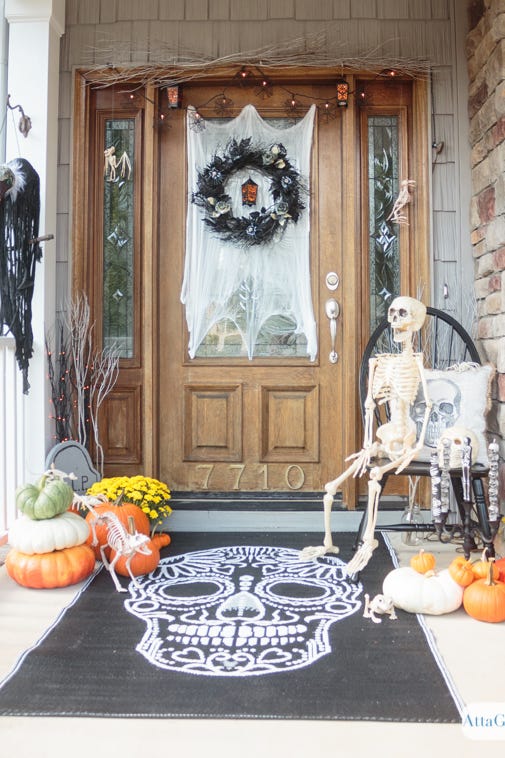 halloween door decor ideas scene