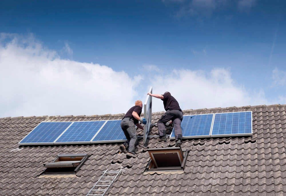 How to Identify Common Signs You Need Solar Panel Repair