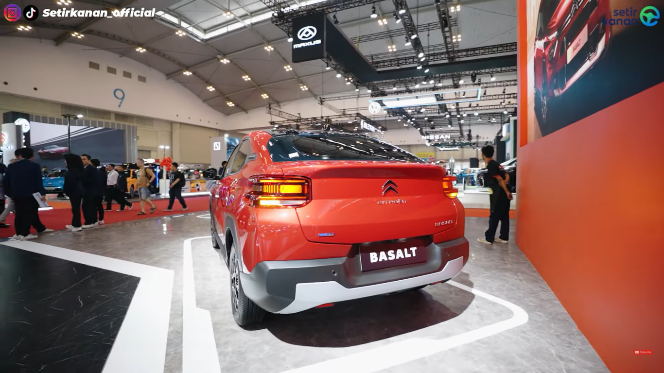 Bagian Belakang Citroen Basalt