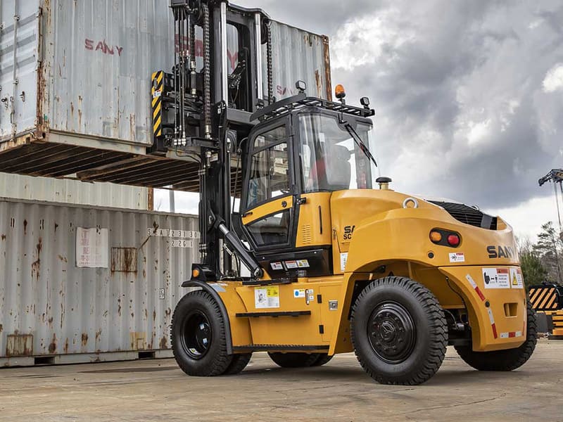 Vô lăng nặng hoặc xe khó điều khiển là những vấn đề thường gặp khi hệ thống lái bị hỏng Vô lăng nặng hoặc xe khó điều khiển là những vấn đề thường gặp khi hệ thống lái bị hỏng
