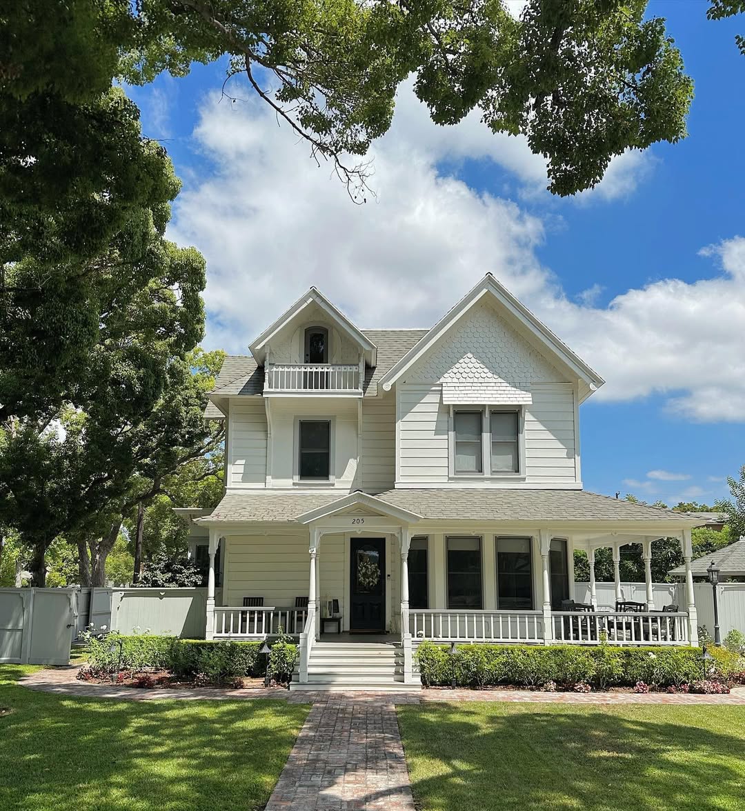 Explore Old Towne Orange