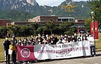 A group of people wearing face masks holding a banner

AI-generated content may be incorrect.