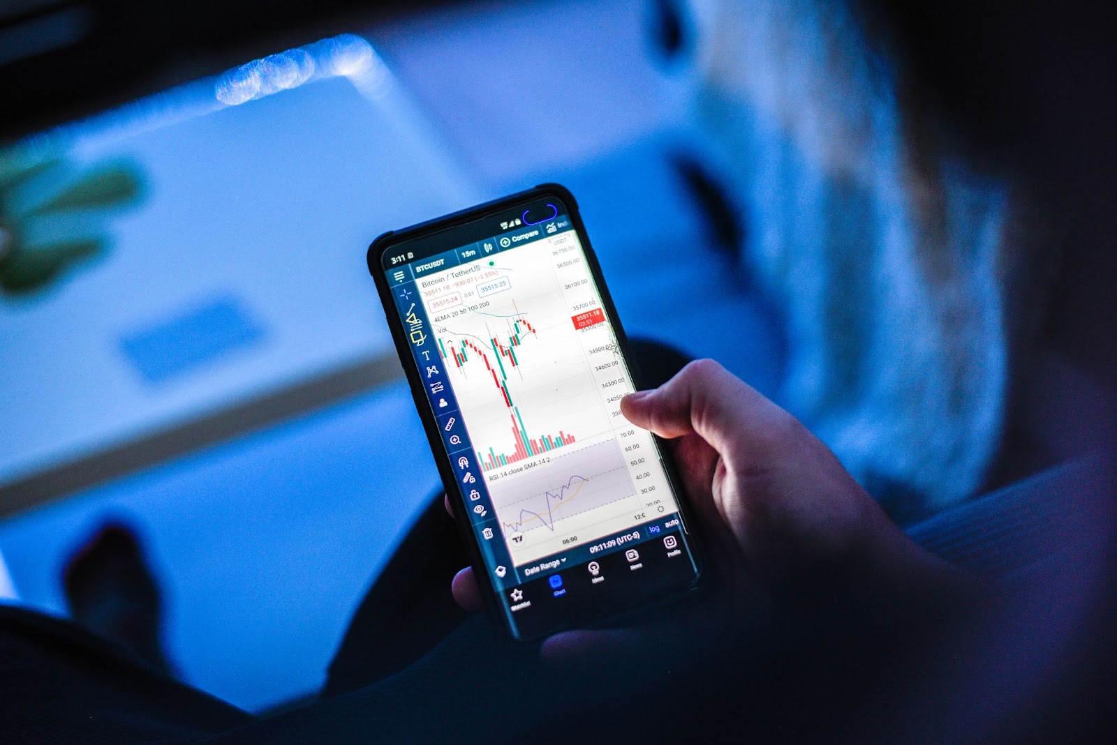Trader analizando el mercado