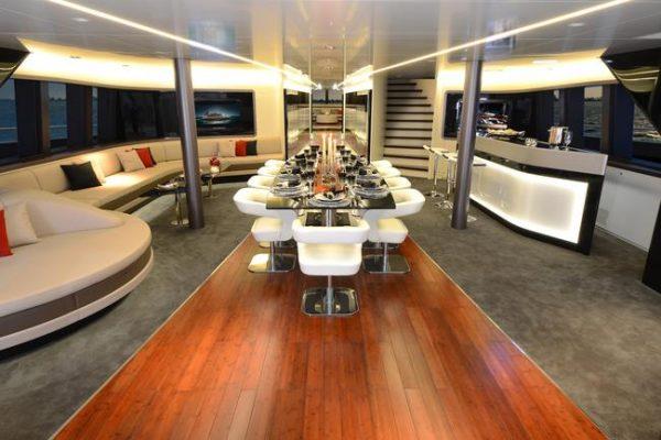 Siêu du thuyền Superyacht Porsche Design: Tàu vũ trụ trên mặt nước