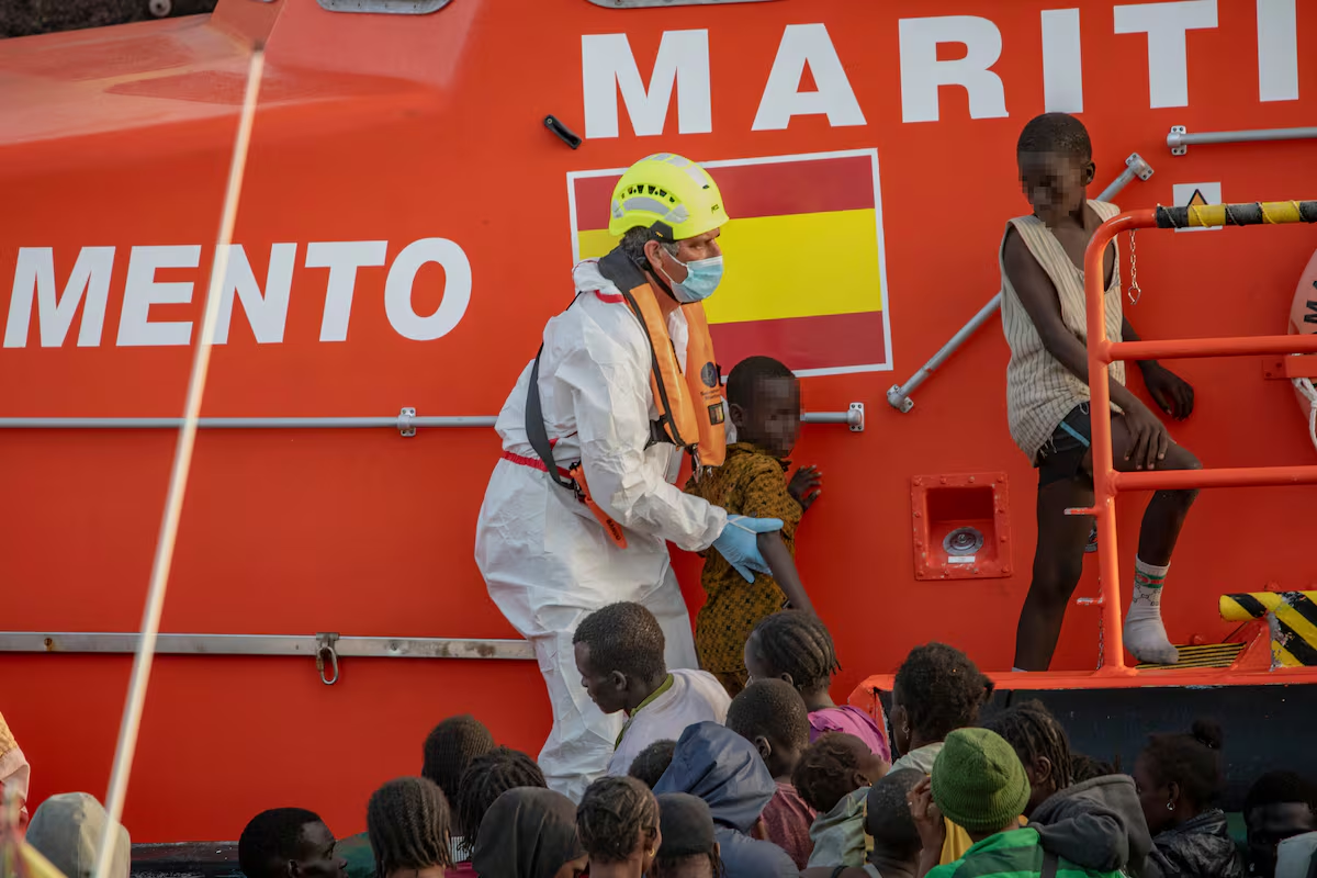 Migrantes llegando a España. FOTO: EL PAÍS