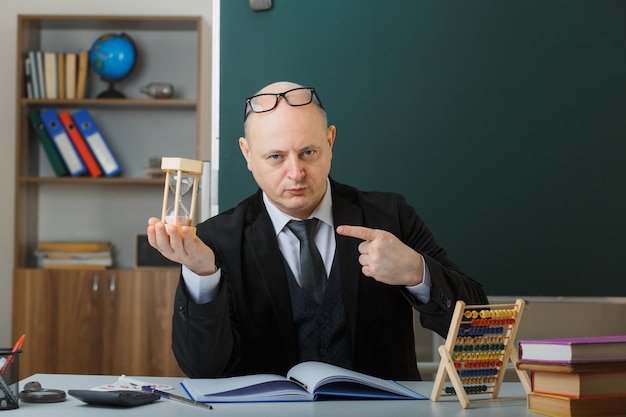 How a Bankruptcy Lawyer Can Help You Start Fresh