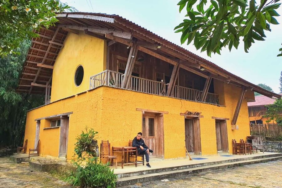 The rammed earth house is a traditional house of the Mong people. 